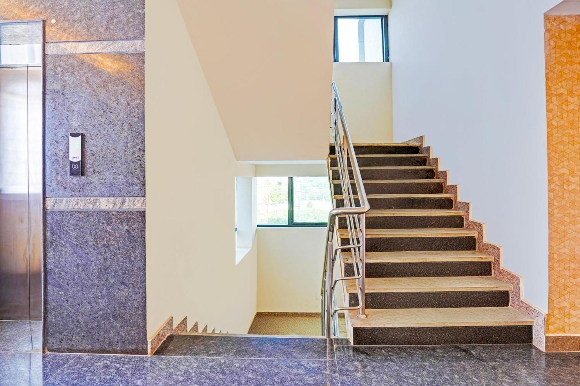 Super Townhouse Oak Electronic City Formerly Hotel Trubell Kammasandra Екстер'єр фото