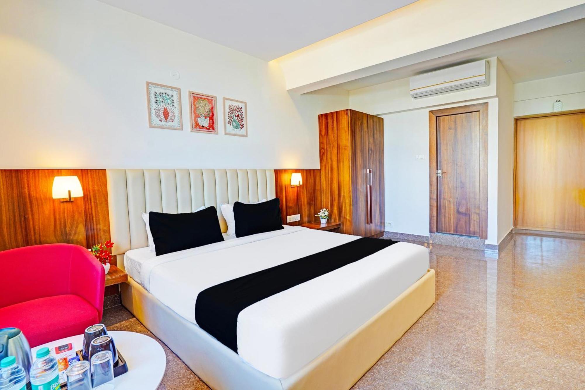 Super Townhouse Oak Electronic City Formerly Hotel Trubell Kammasandra Екстер'єр фото